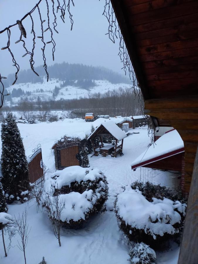 Затишний Будиночок Bukovets Exterior foto