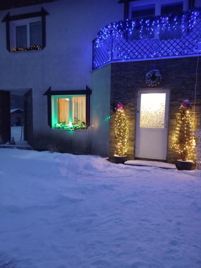Затишний Будиночок Bukovets Exterior foto